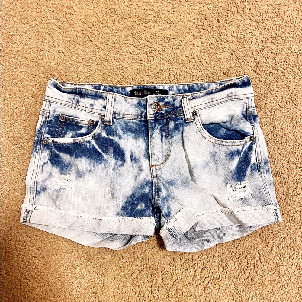 Women’s Ripped Denim Shorts